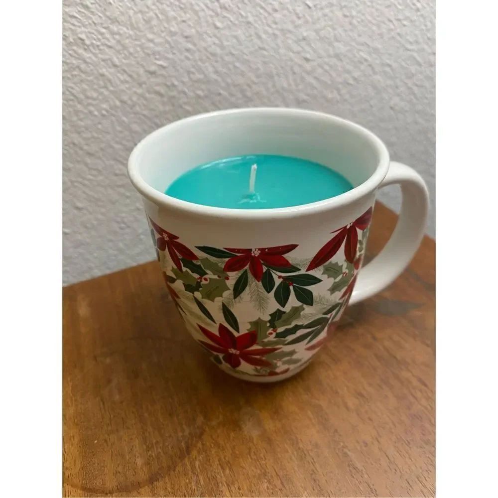 Pointsetta Mug With Christmas Wreath Candle